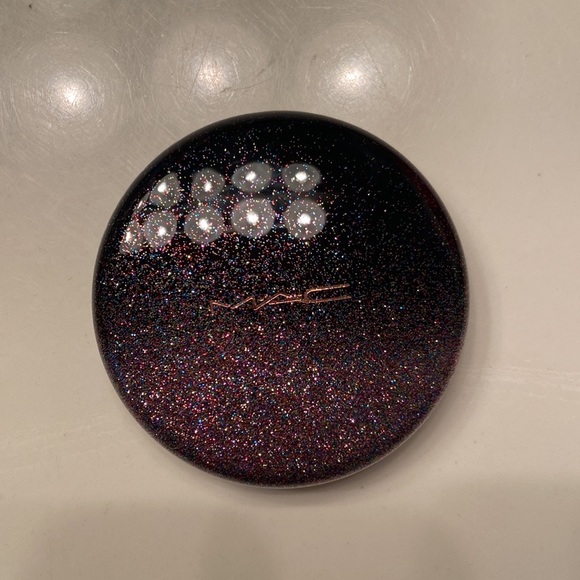 MAC Opalescent Powder - Rising Star - Picture 2 of 4
